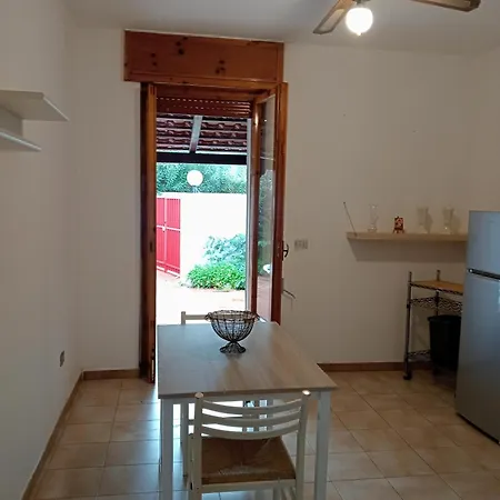 Nyaraló Oleandri In Baia Con Giardino By Nonsolomare Vacanze Srl